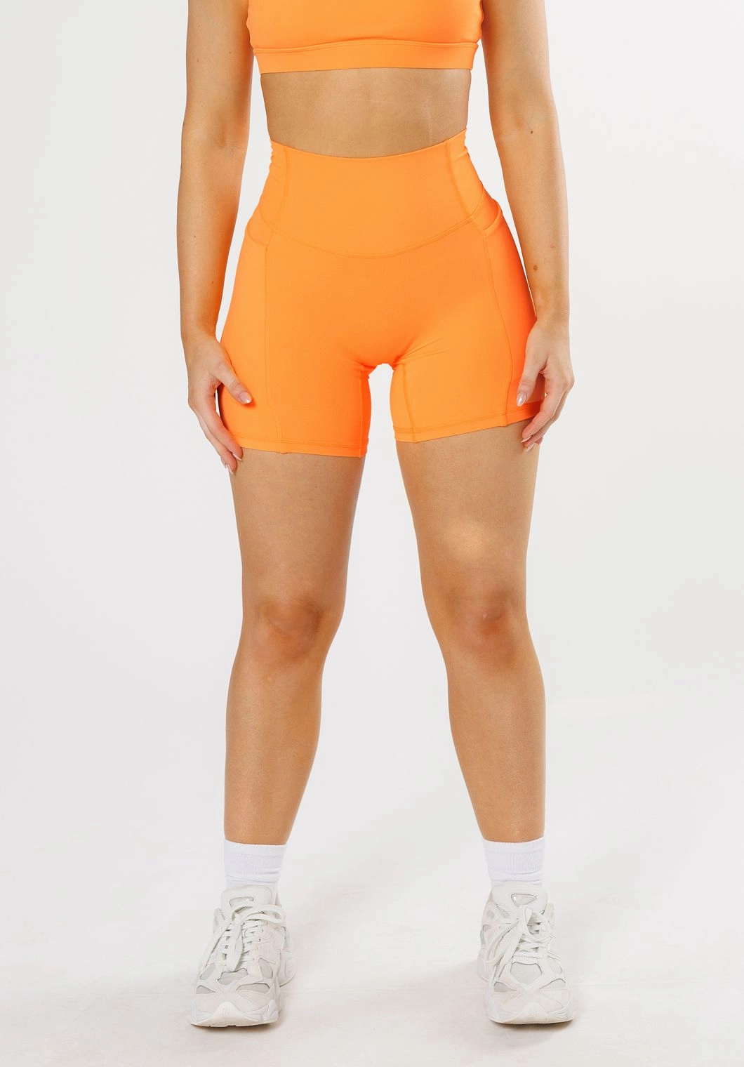 RecStretch Empower Sculptseam?  Plus Pocket Short 6?? Apricot Abrasion Proof Fabric Sleek Comfort Wear