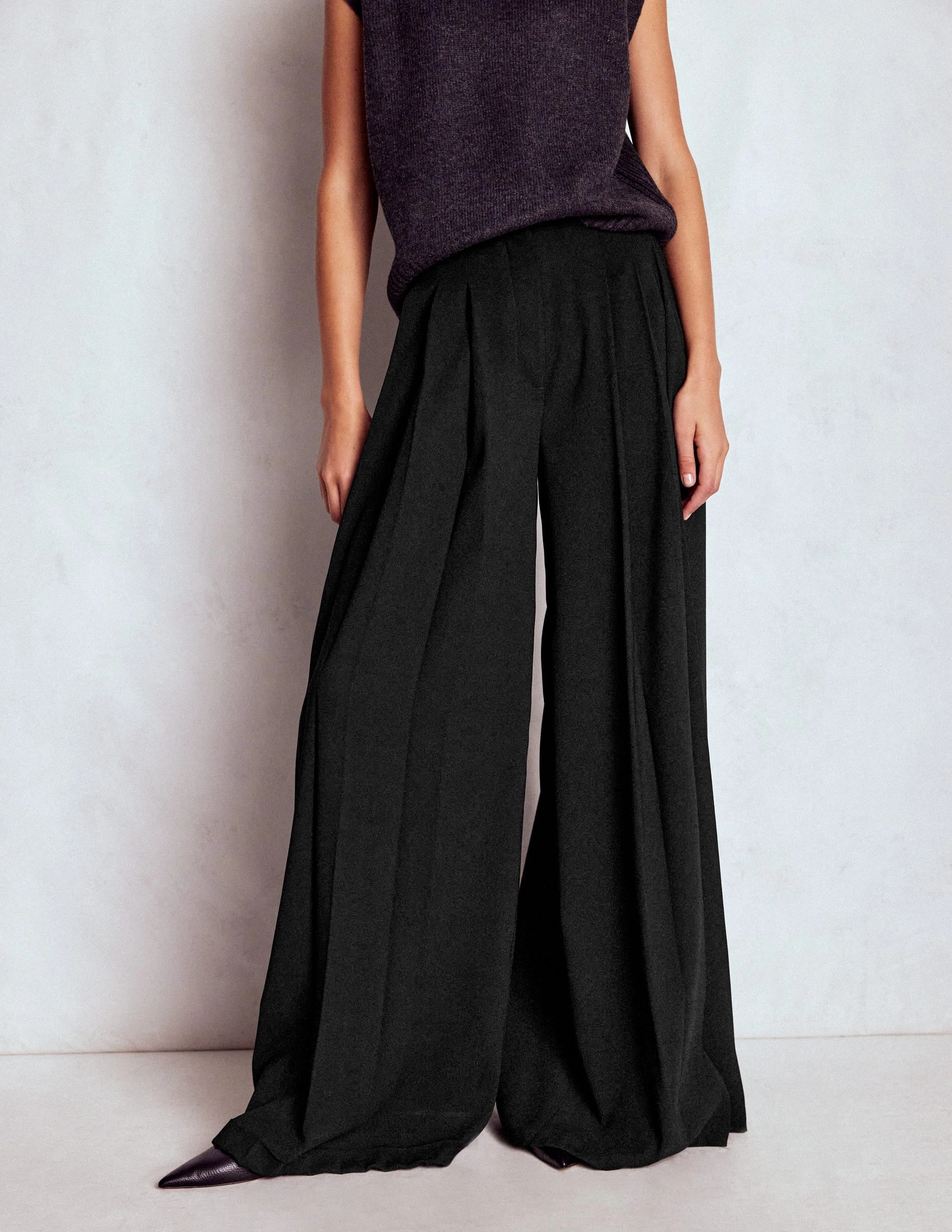 Regent Wide Leg Trousers-Black Relaxed Design