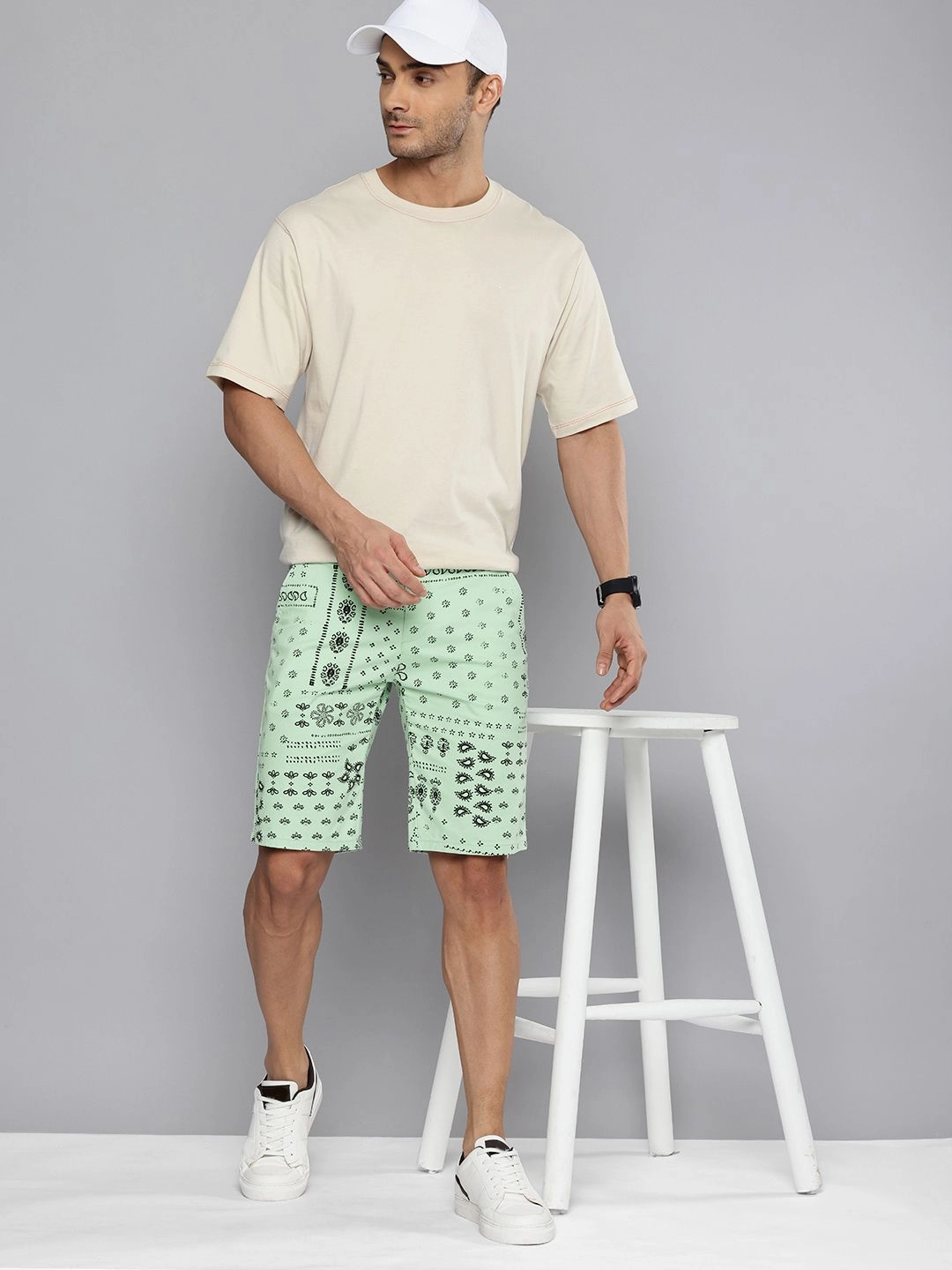 DoubleLayeredHem Men's Tapered Shorts