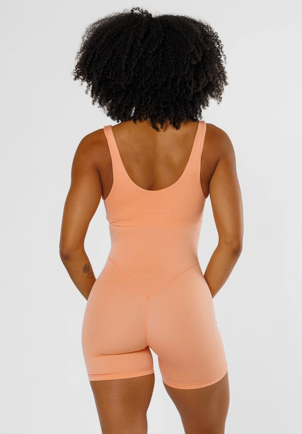 Stylish Look Reluna? AirBrushed Sculptseam? Shortsuit Guava