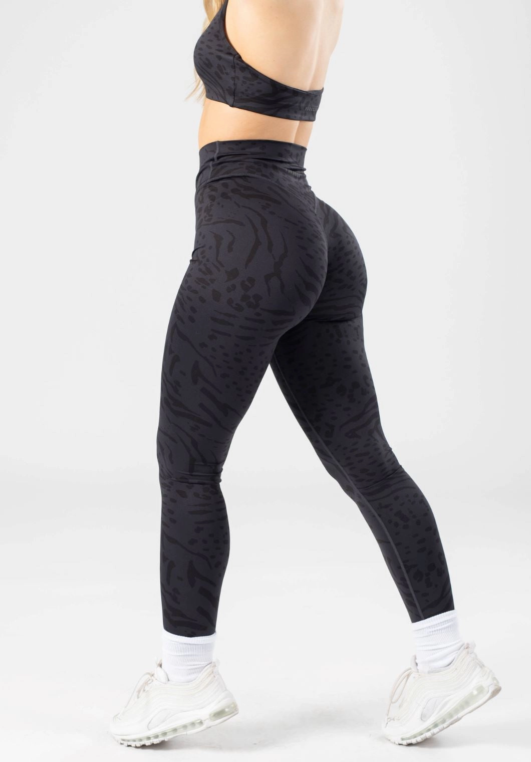 Camping Gear Postpartum Fit Reluna Crossover Sculptseam? Legging Panther