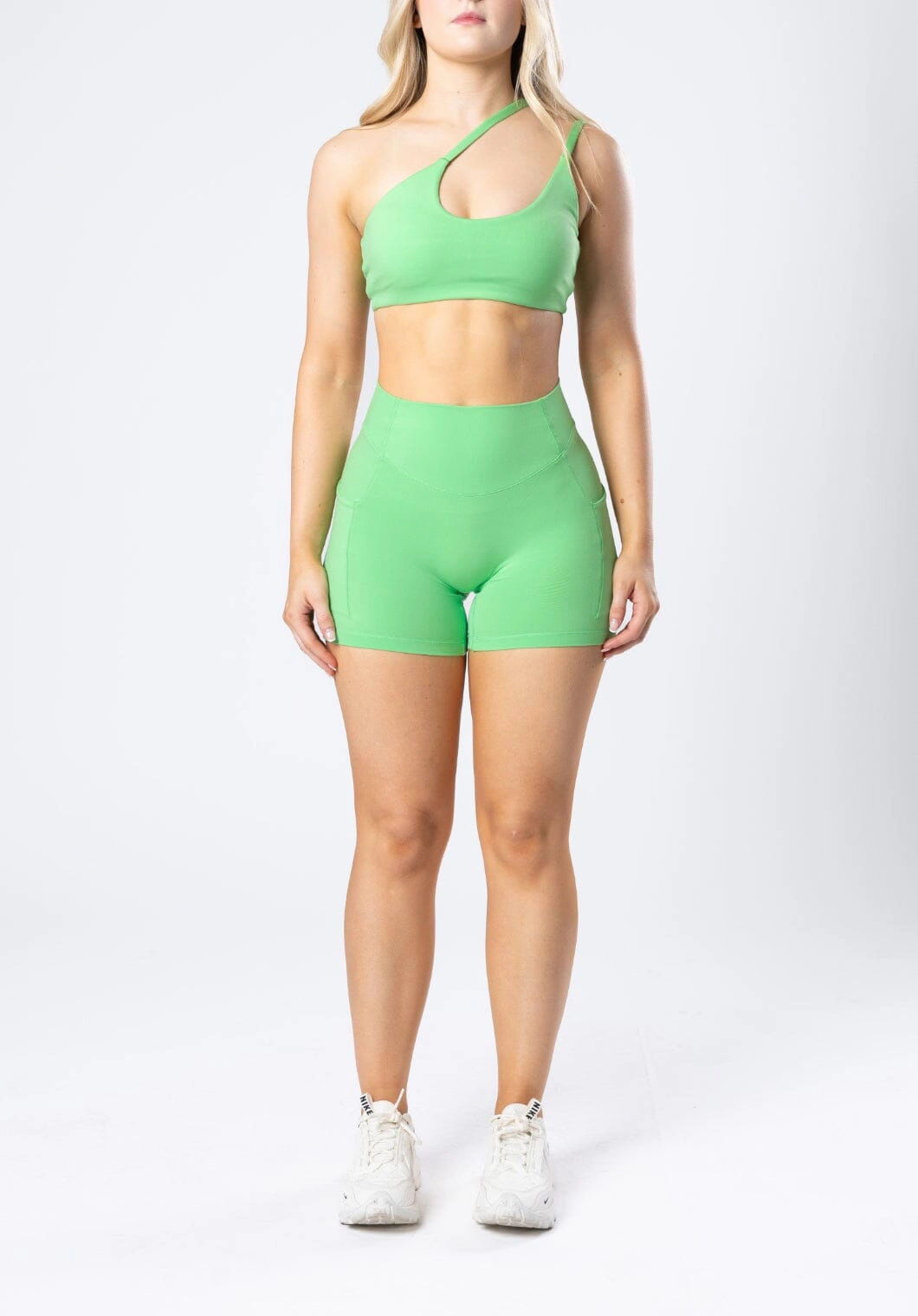 Water - repellent EcoFriendlyMaterials Reluna Dip Pocket Sculptseam? Short Gravity