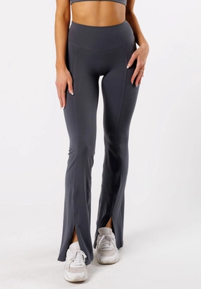 Reluna? Front Slit Sculptseam? Flare Leggings 34" Phantom Quick drying material All-Terrain Comfort