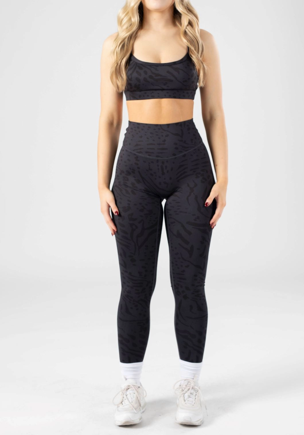 Perfect Activewear Lightweight Material City Walk Reluna Original Sculptseam? Legging Panther