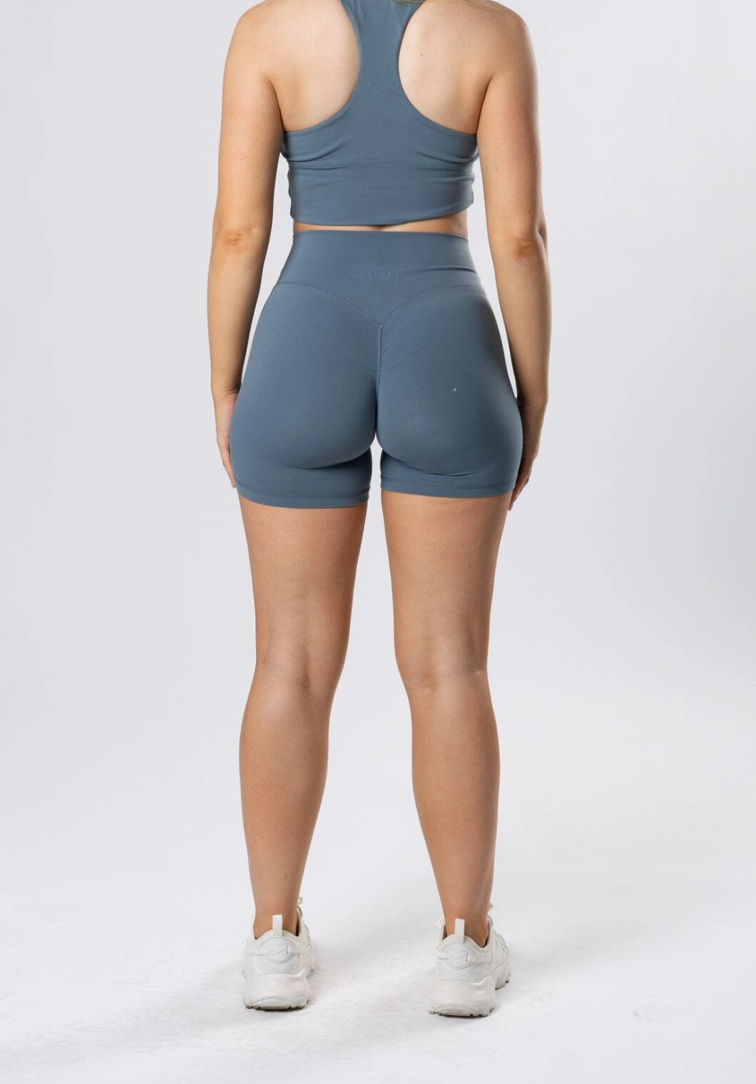 Weightless Travel Design soccer uniform Reluna Original Sculptseam? Plus Short Slate