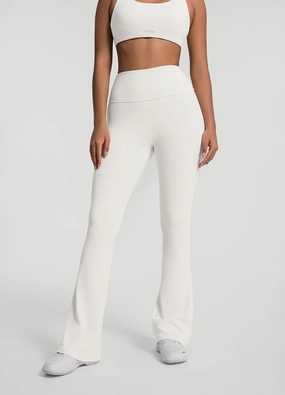 Comfortable Shape Relaxed Fit Ruched Flared Leggings