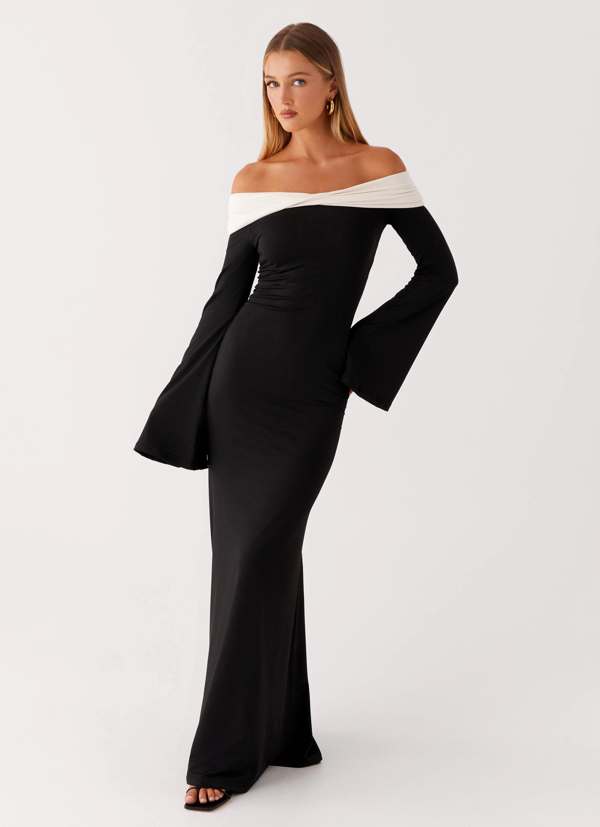 Comfort Stretch Hits Different Long Sleeve Maxi Dress - Black