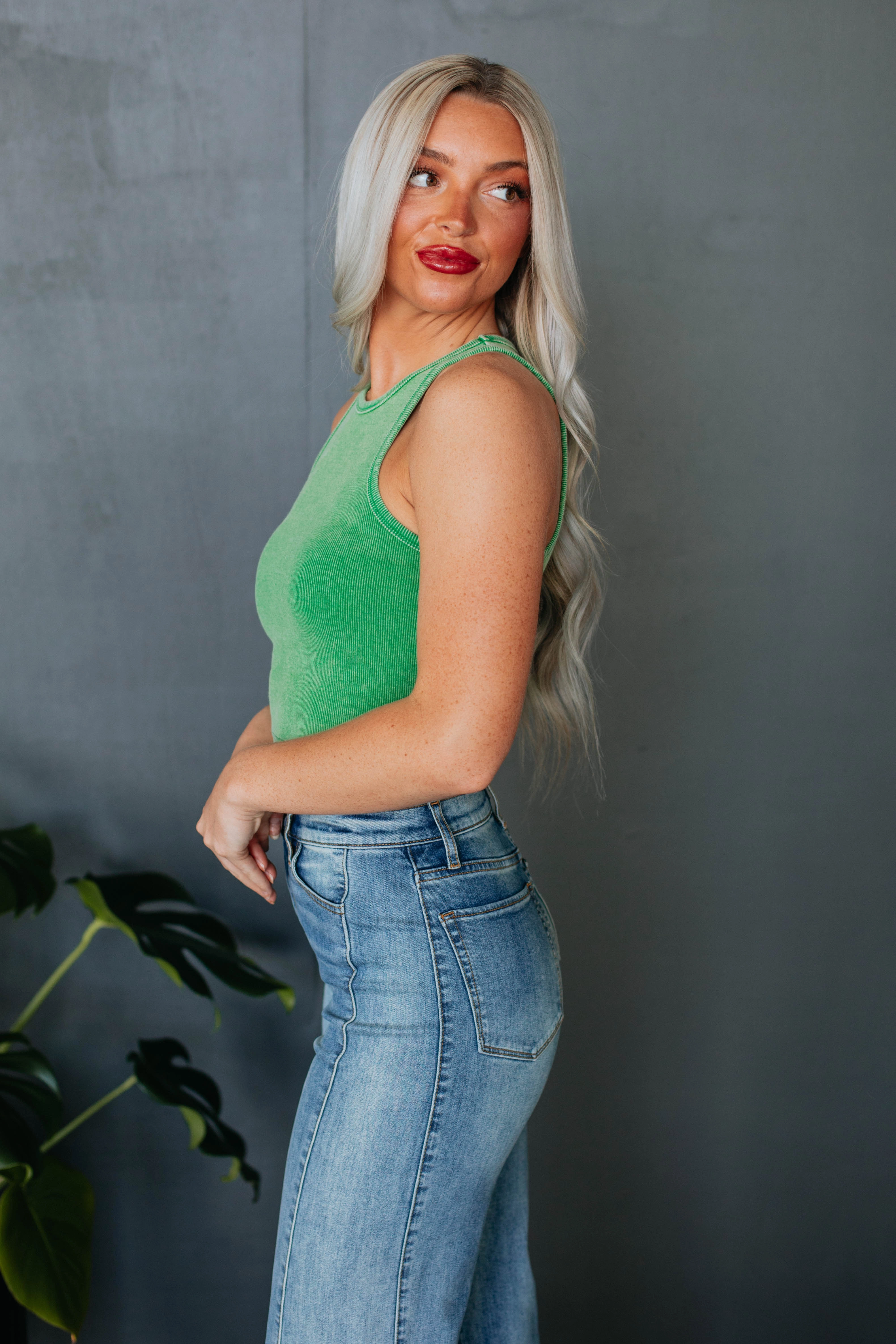 Julian Ribbed Tank - Apple Quick Access Pockets Camouflaged