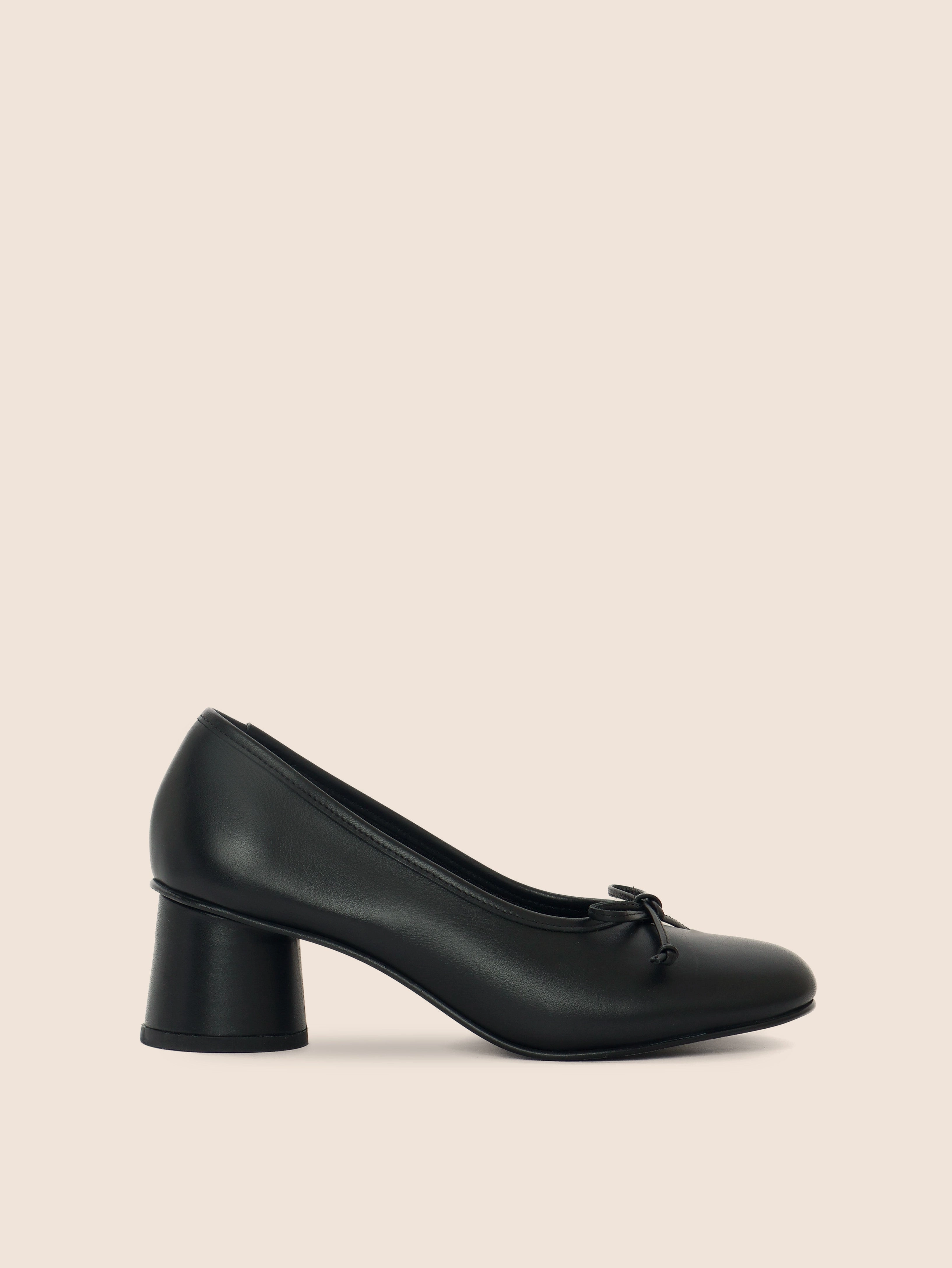 Salvada Black Heel Bold Statement Statement Look