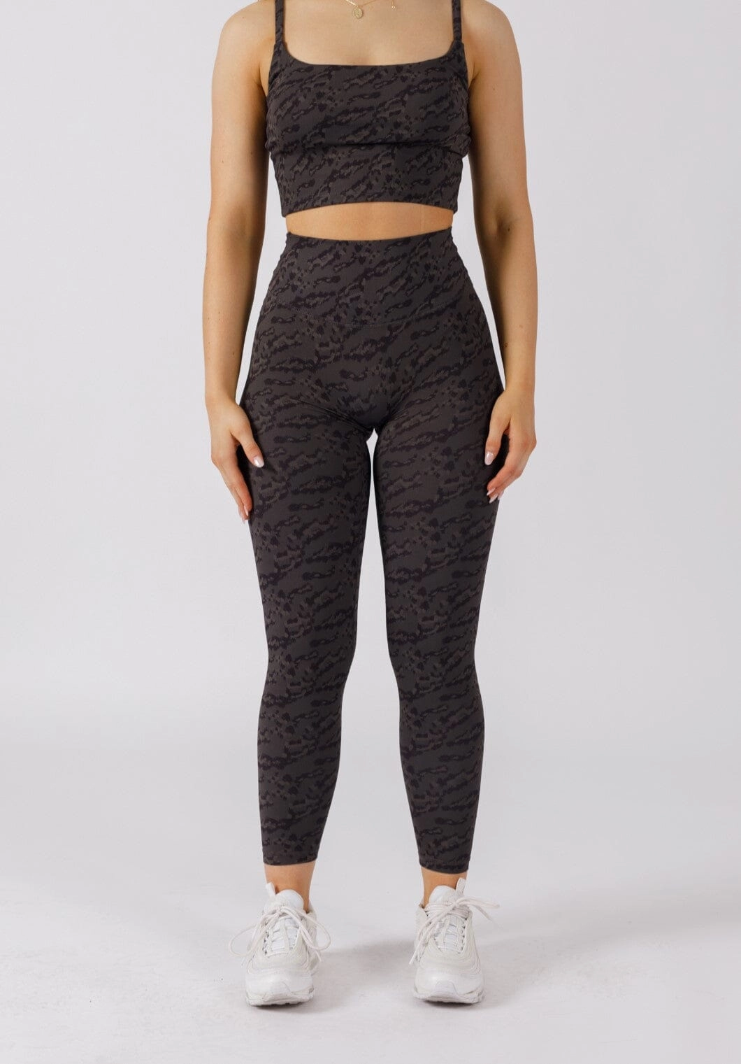 RecStretch Original Sculptseam? Plus Legging Rogue Rush Fit Relaxed fit style