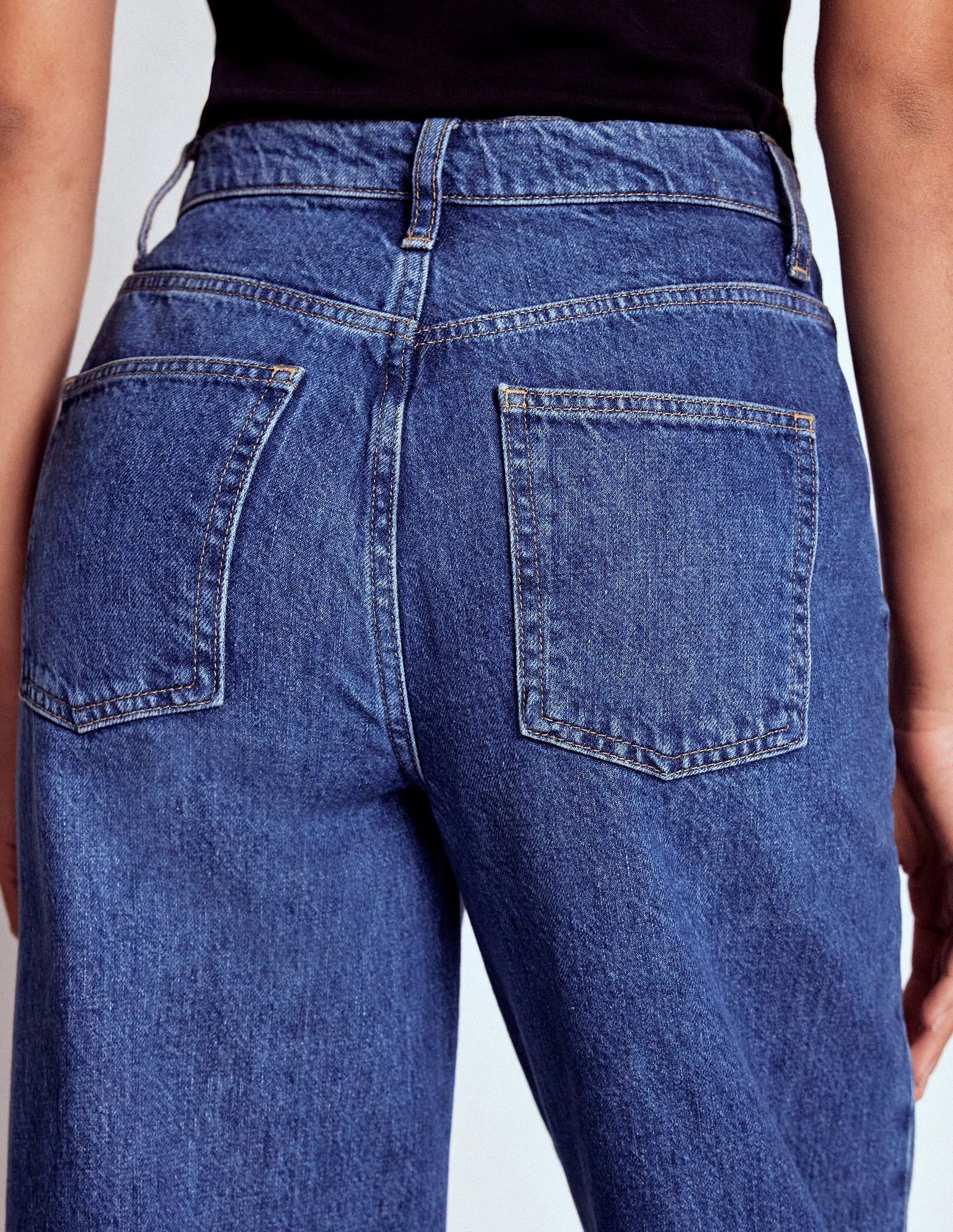 Durable Hem Flexible Movement Barrel Leg Jeans-Mid Vintage