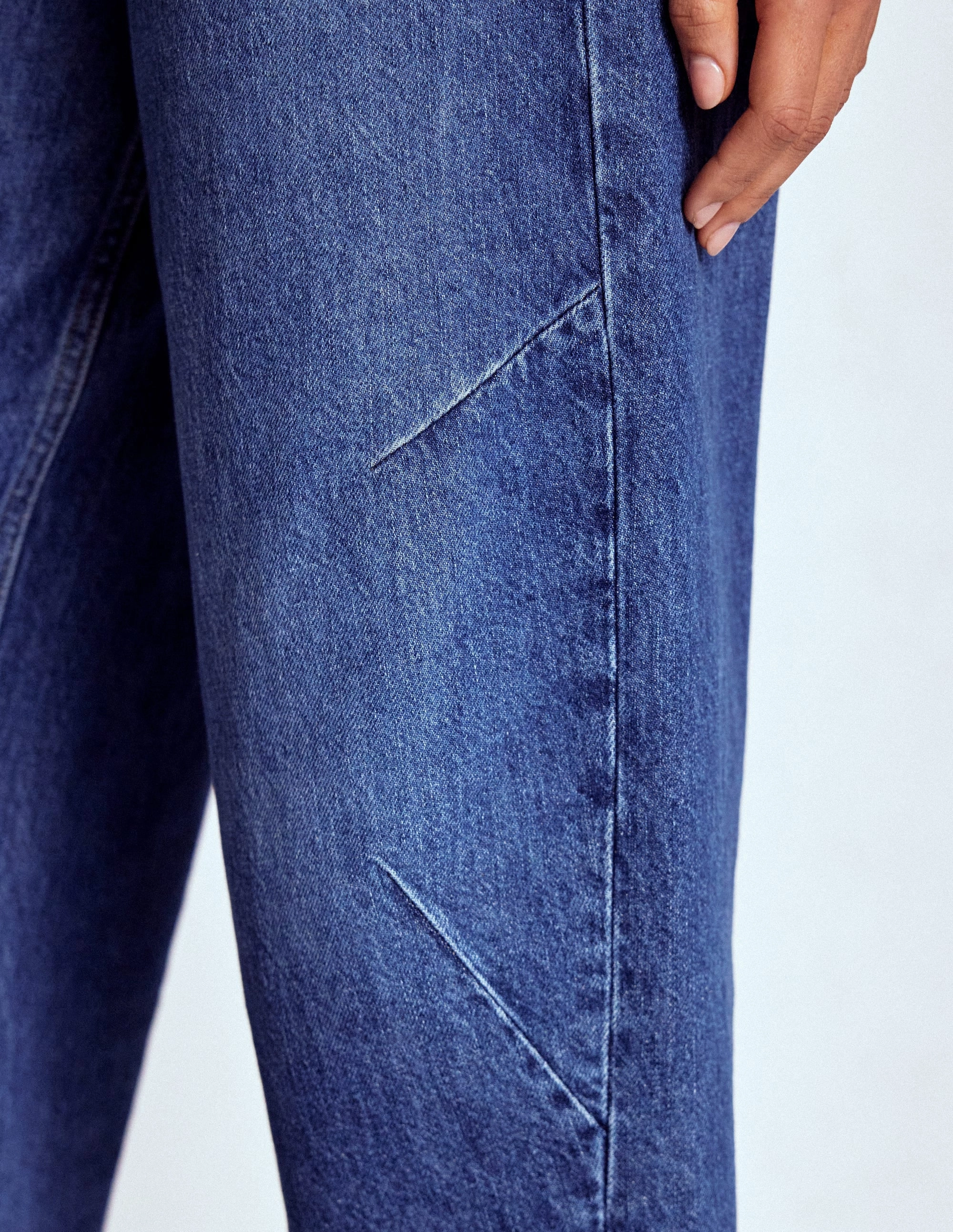 Non Bulk Barrel Leg Jeans-Mid Vintage