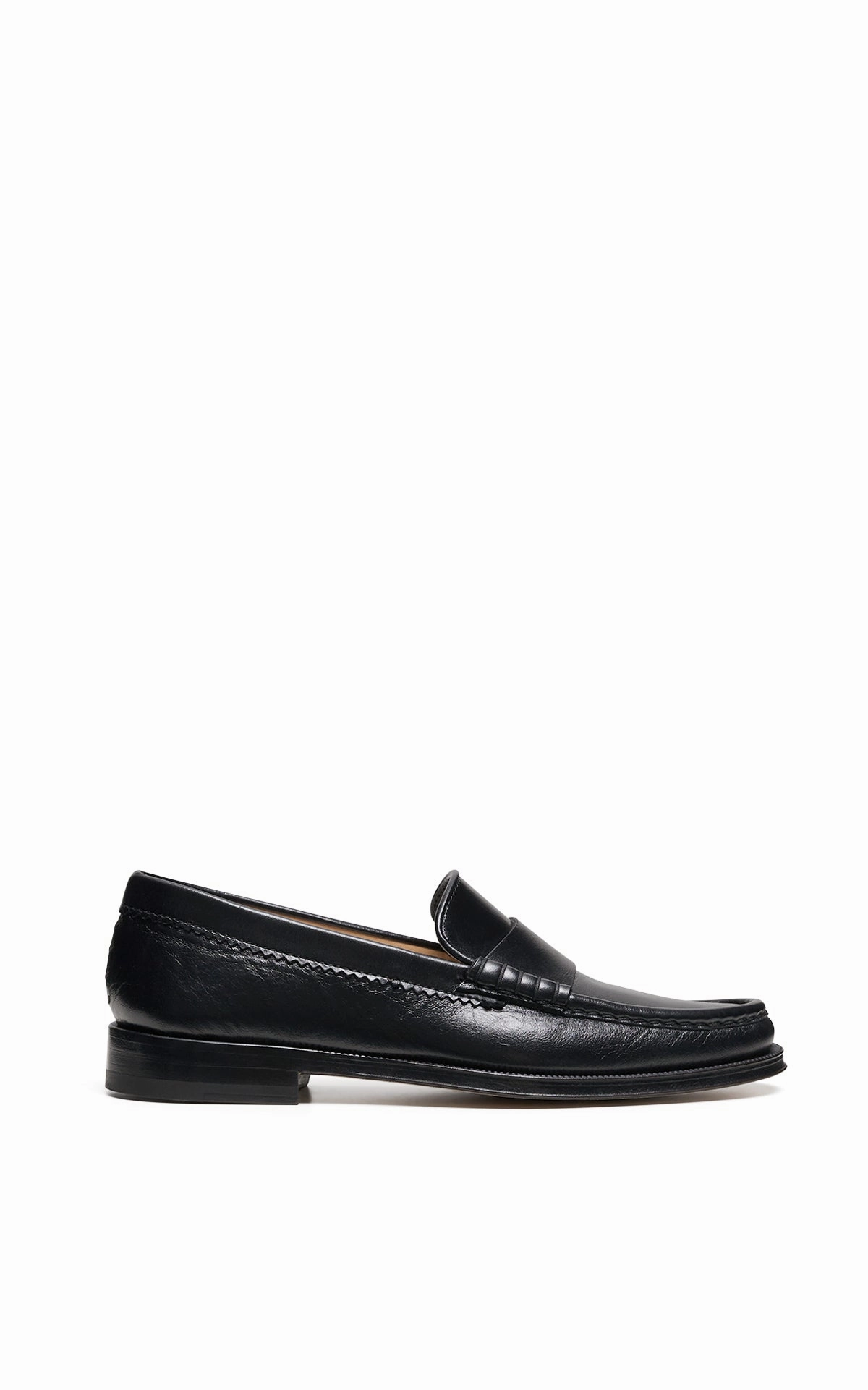 Low   Heel Breathable Shoes Seren Loafer in Black Leather