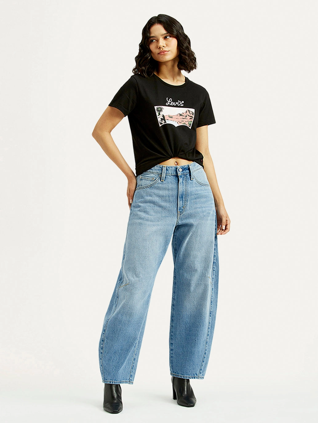 Women's Cinch Light Blue Barrel Loose Fit Mid Rise Jeans Pre Shrunk Fabric