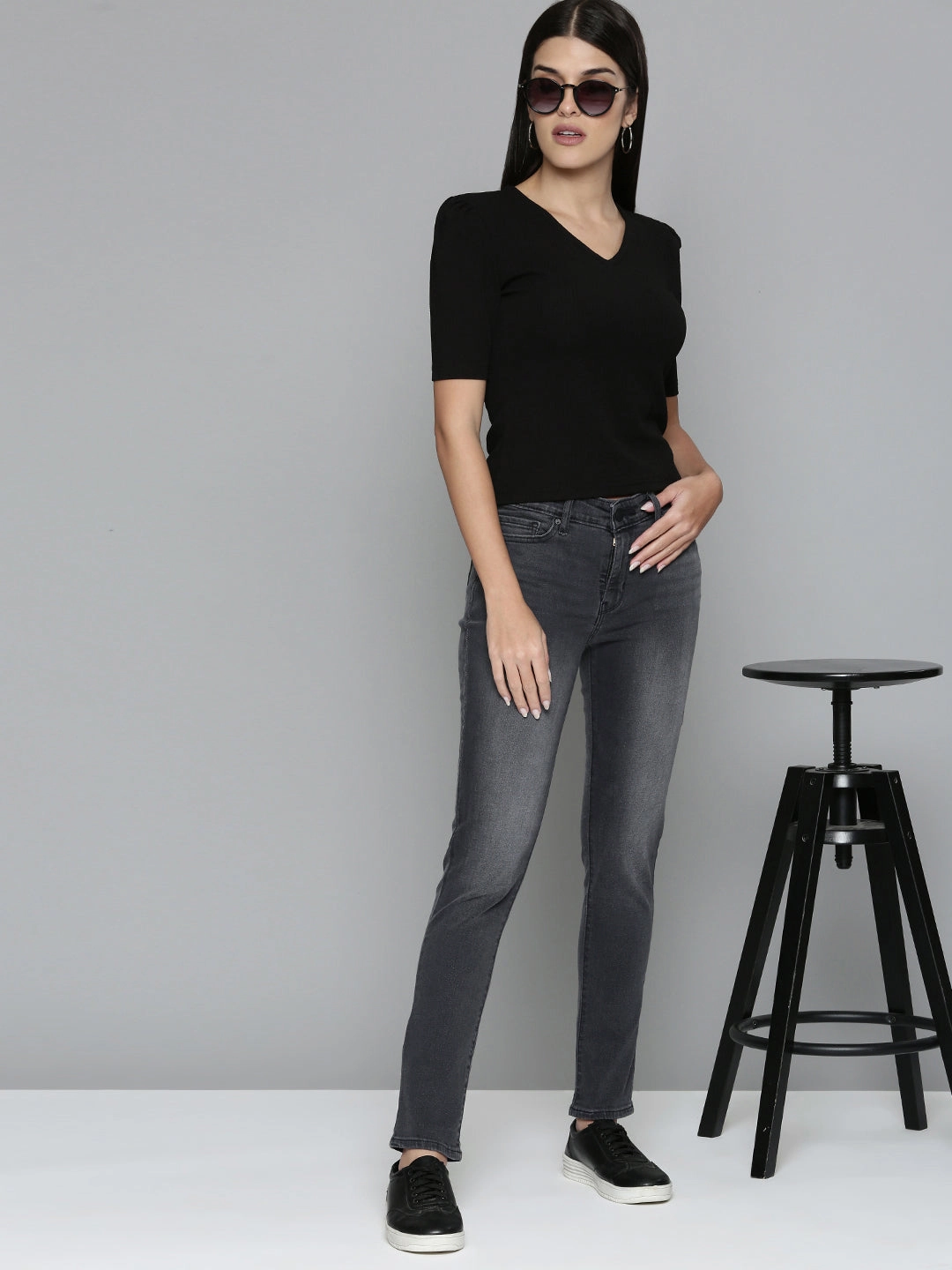 Women's 711 Black Skinny Fit Mid Rise Jeans Balanced Fit Four Way Stretch Fabric