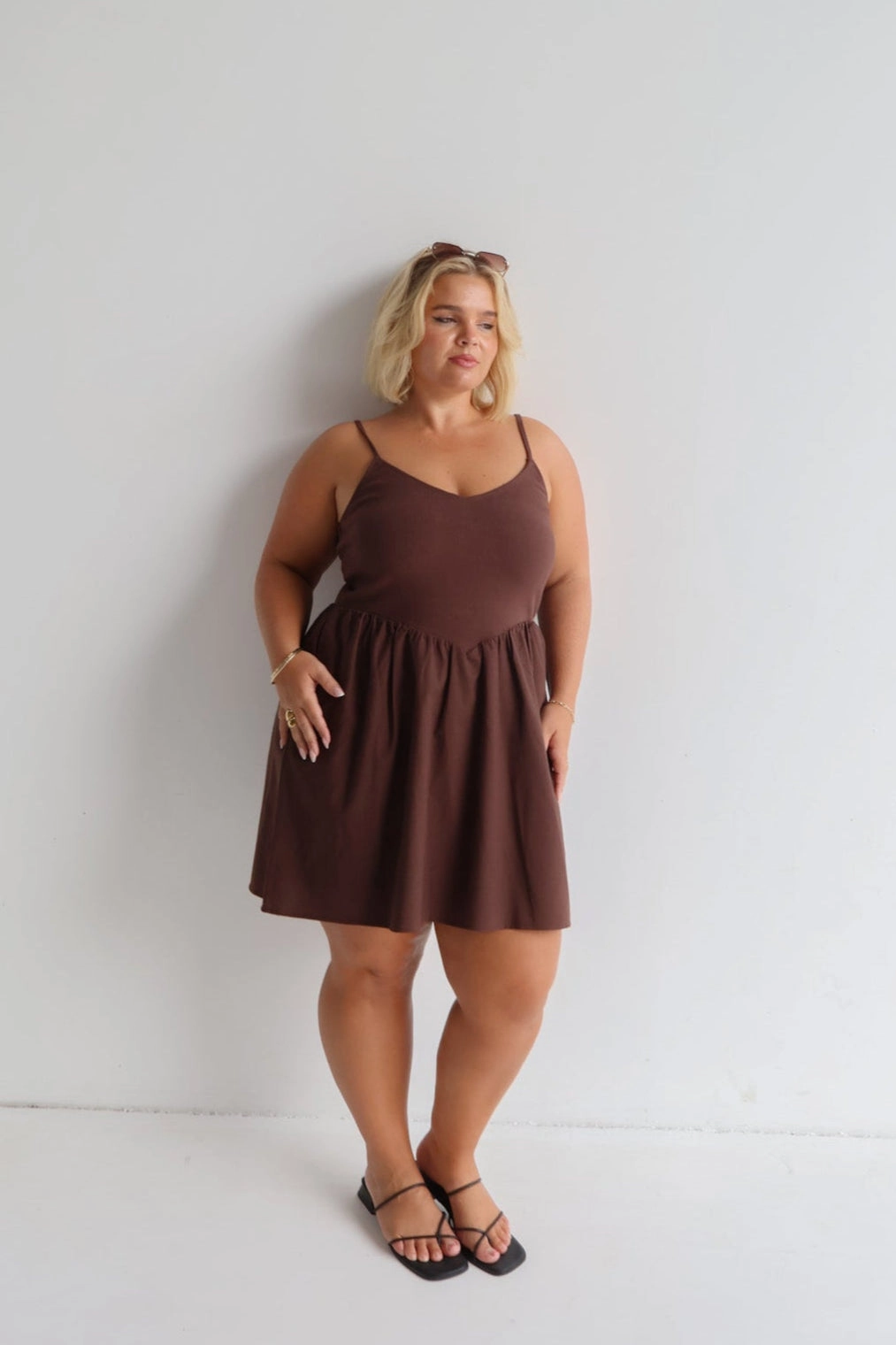 ZAREN MINI DRESS CHOCOLATE Perfect Layers