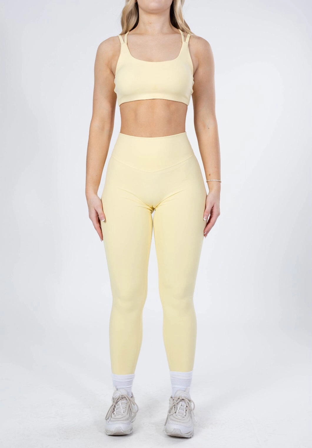 Sleek Vibe Chilly Comfort Wear UltraLux Curve Contour Sculptseam? Legging Lemon Drop
