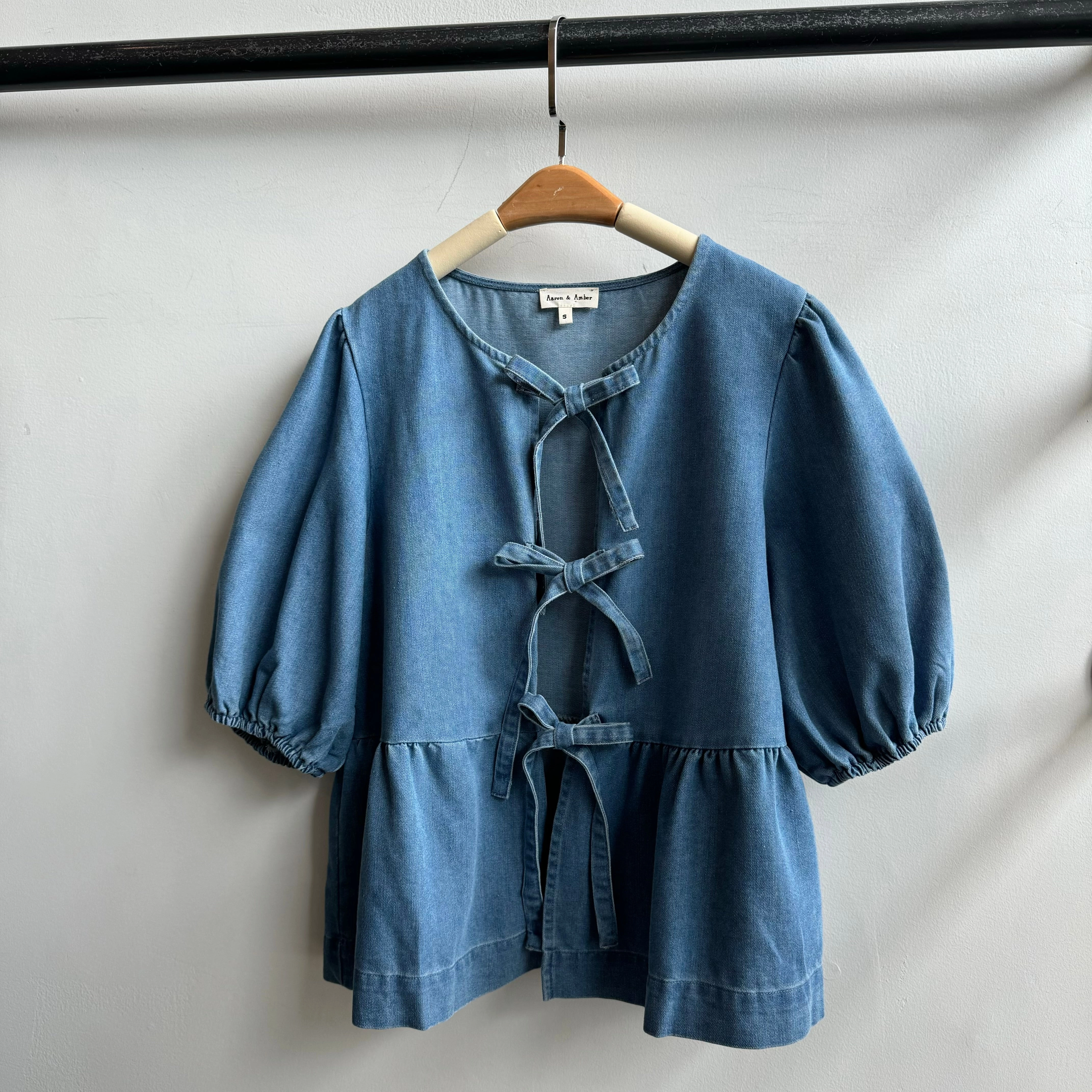 Wrinkle-Free Soft Touch Fabric SOUL TIES Top