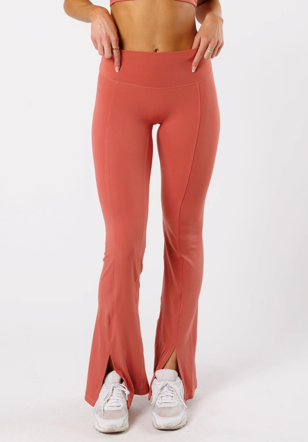 Power Move Extra Soft Morning Jog Reluna? Front Slit Sculptseam? Flare Leggings 34" Terra