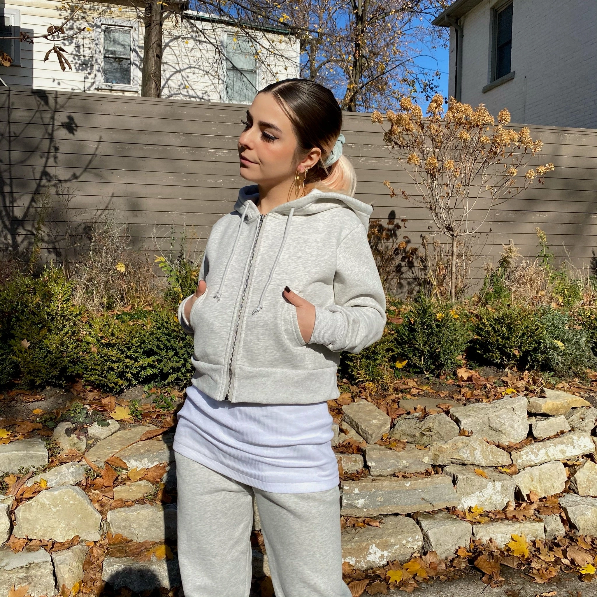 GIRLFRIEND Crop Zip Hoodie Simple Look