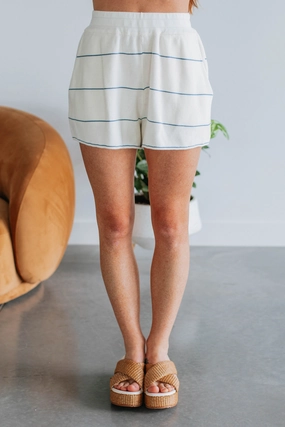 Jessie Knit Shorts - Ivory Loose Weave Anti Static Treatment