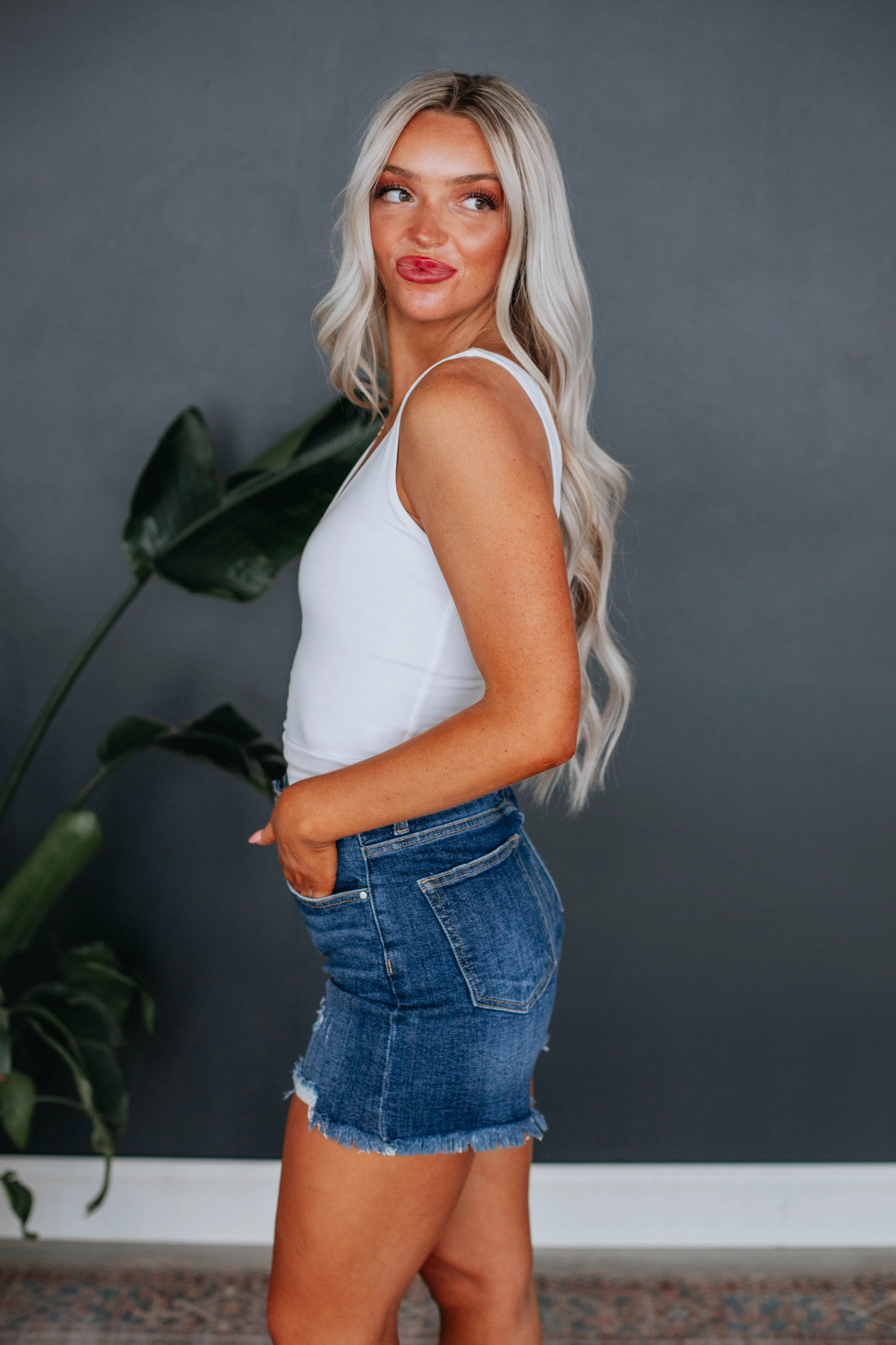 Indoor Use Rio Basic Tank - Ivory