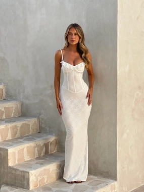 DYLAN MAXI DRESS WHITE Flowing Fit Elegant Cut