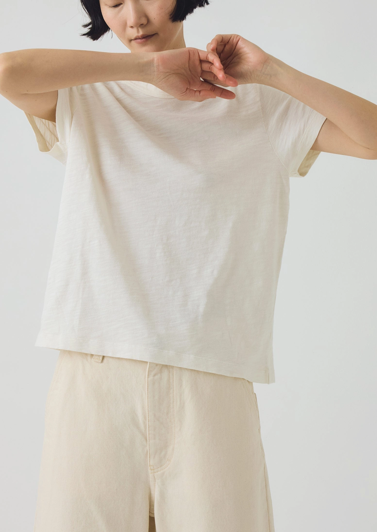 Soft Brushed Finish WrinkleResistantWeave Sadie Organic Cotton Boy Tee | Chalk