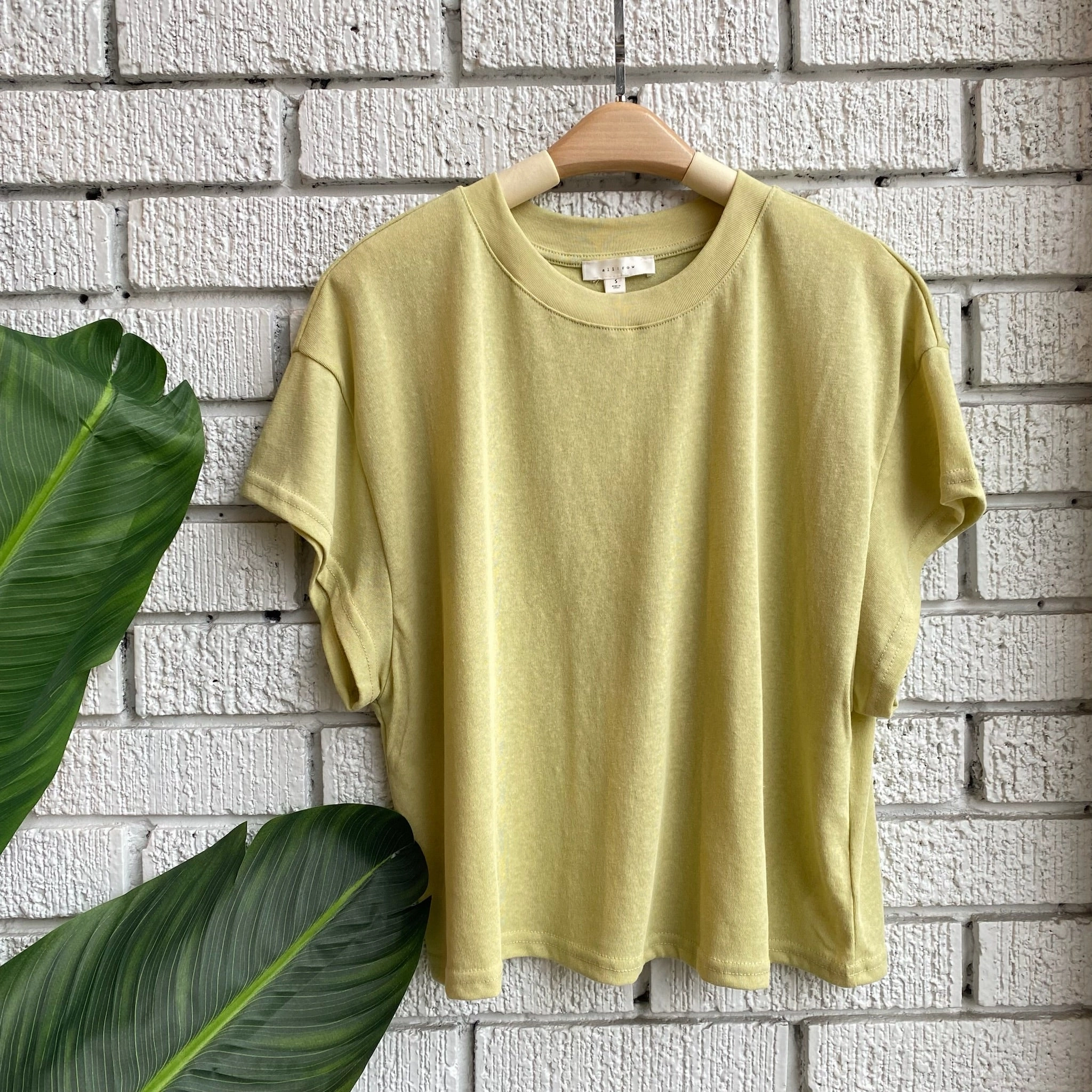 Perfect For Relaxing Heathered Texture THE BEALE Tee