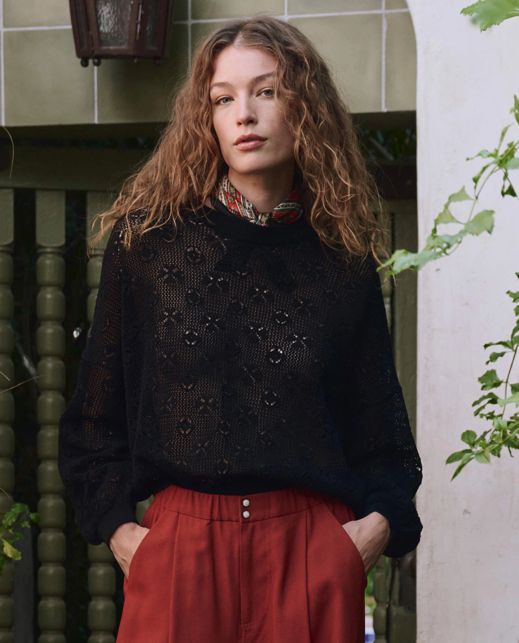 The Crochet Pullover. -- Black Comfy Warmth Sporty Look