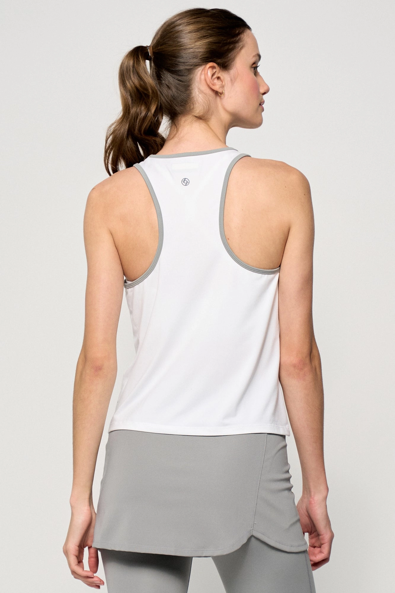 Layer Lightness Non Restrictive Cut Training Tank - White/Willow