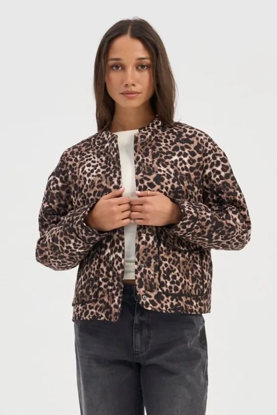 Airy Layer Fit Stretch Cloth ONLY Hallie Quilted Jacket Animal
