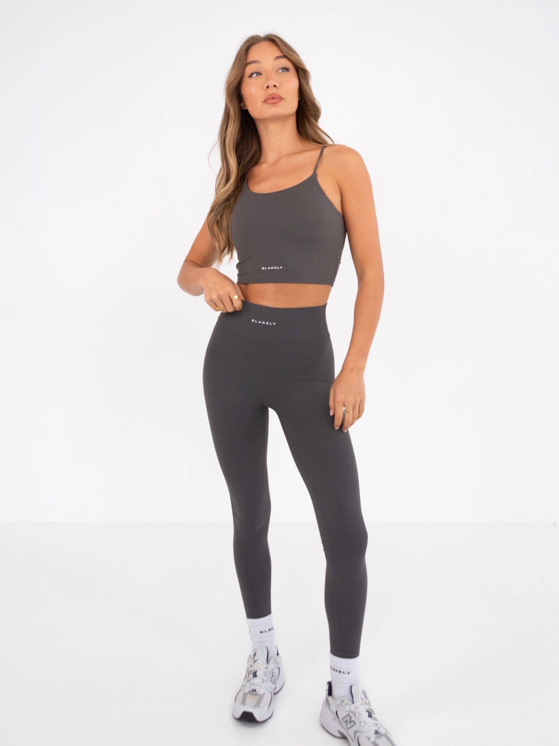 versatile material Compression Fit Ultimate Sculpt Bra - Charcoal