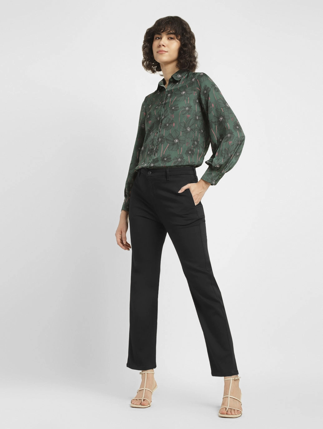 Spring Mood Elegant City Walk Women's Redloop Black Wedgie Straight Fit Mid Rise Jeans