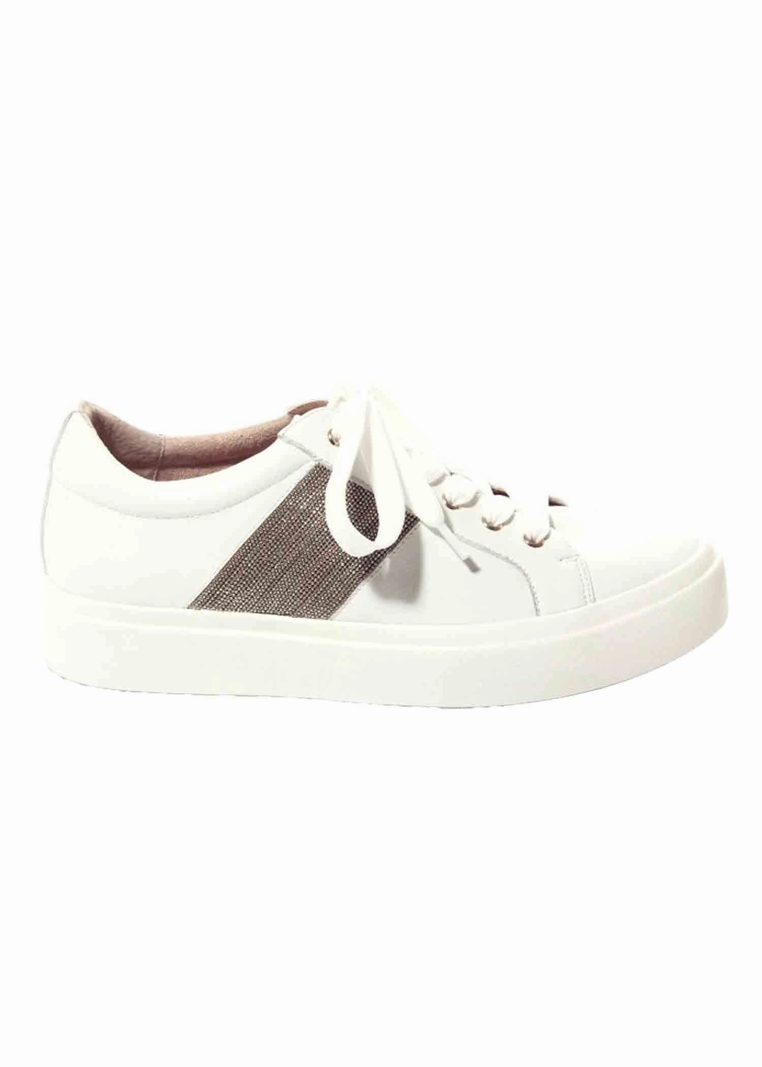 Built For Motion Basic Neutral Vaneli Yavin Sneaker