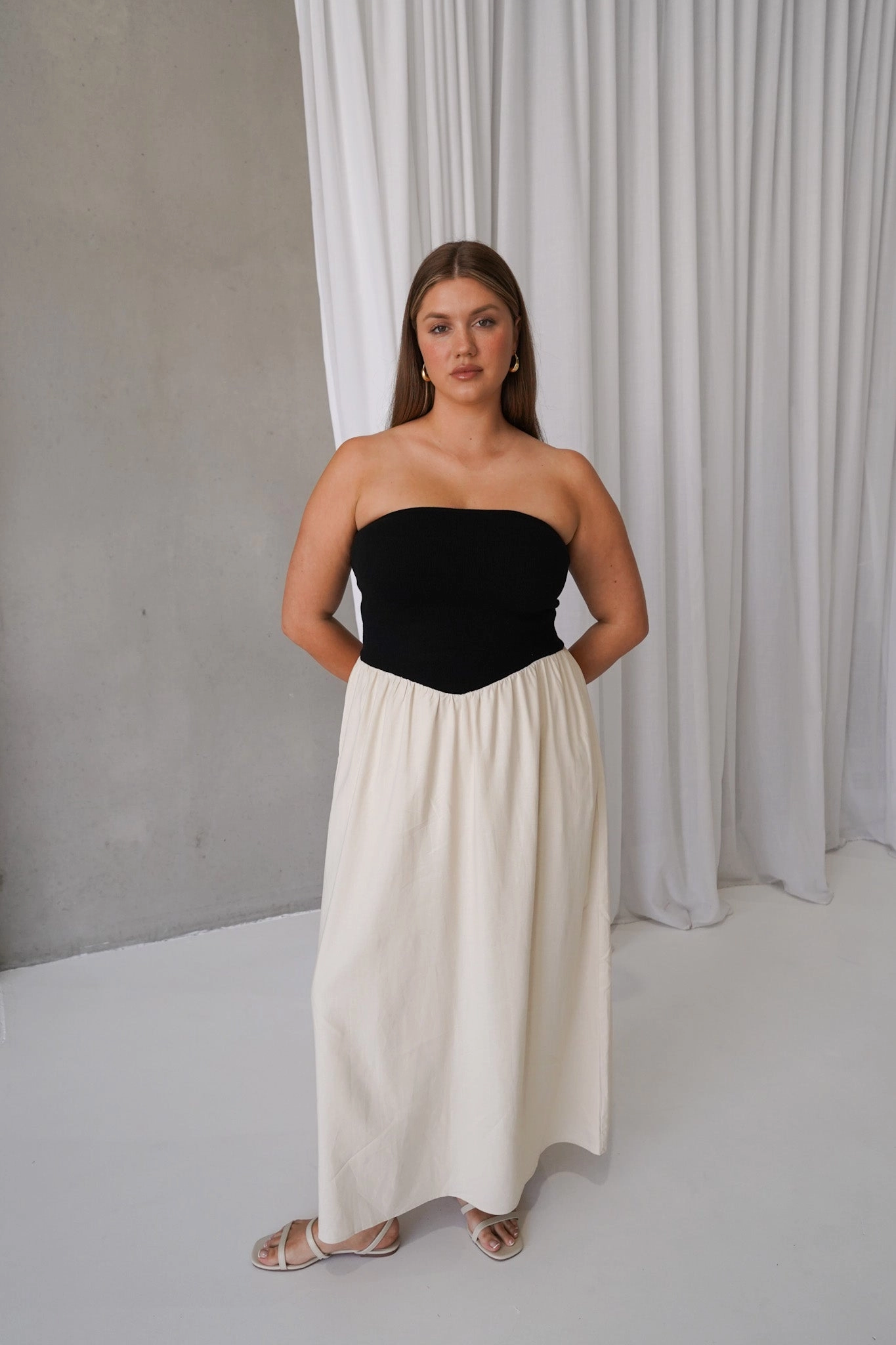 Bold Look VELLA DRESS NEUTRAL/BLACK