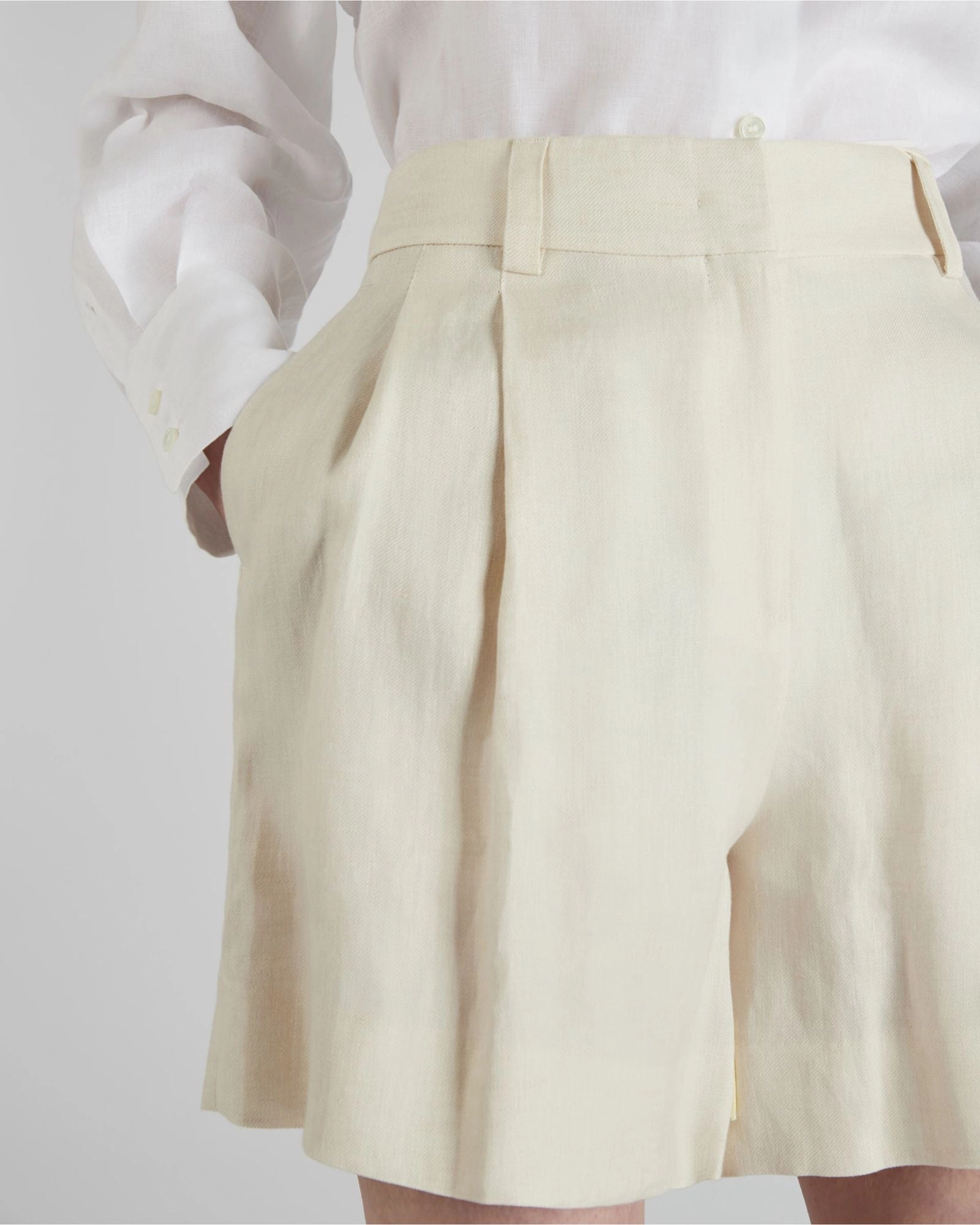 Everyday Must-have Wide fit linen shorts