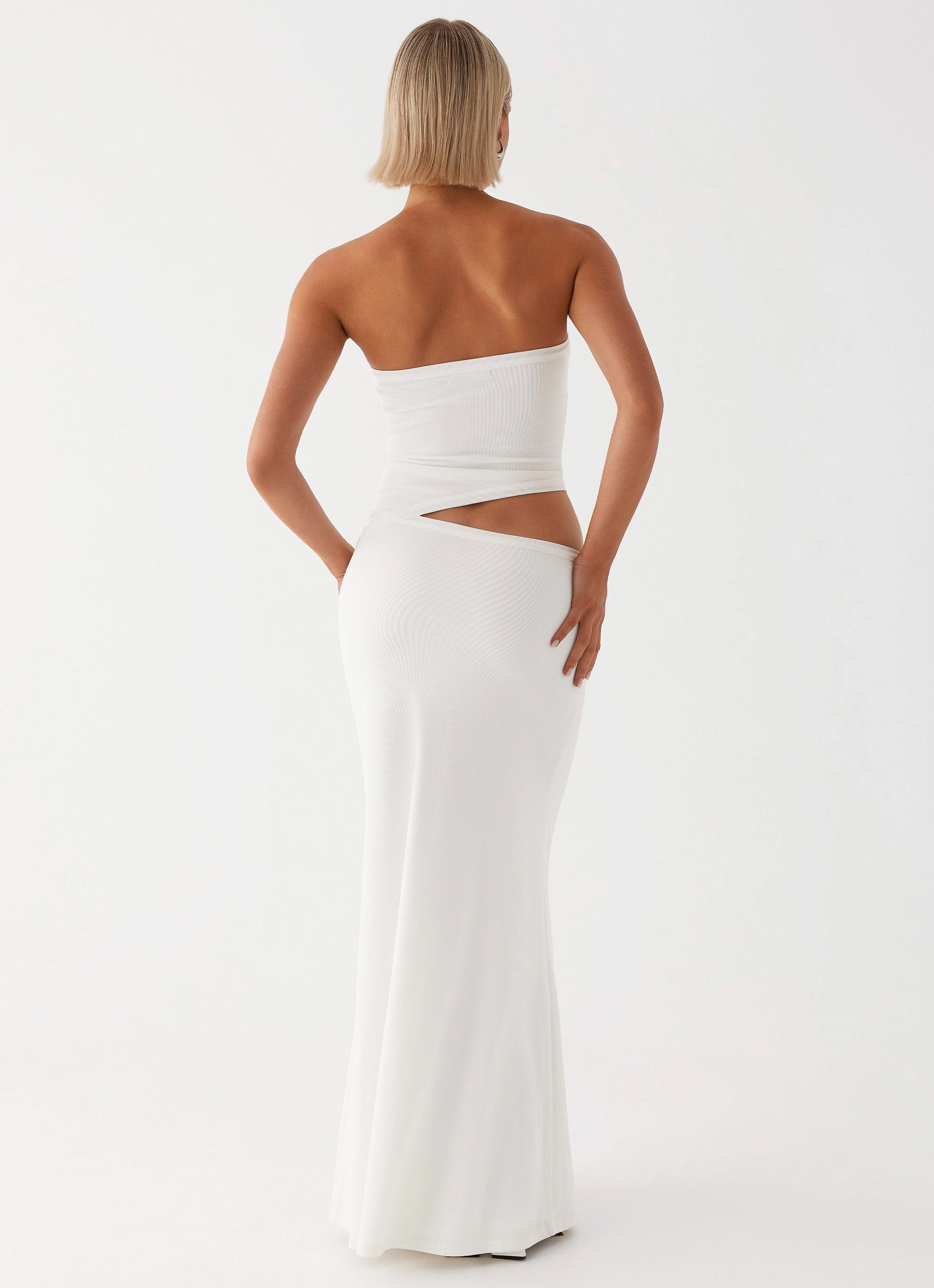 Influencer-Approved Wild Roses Maxi Dress - White
