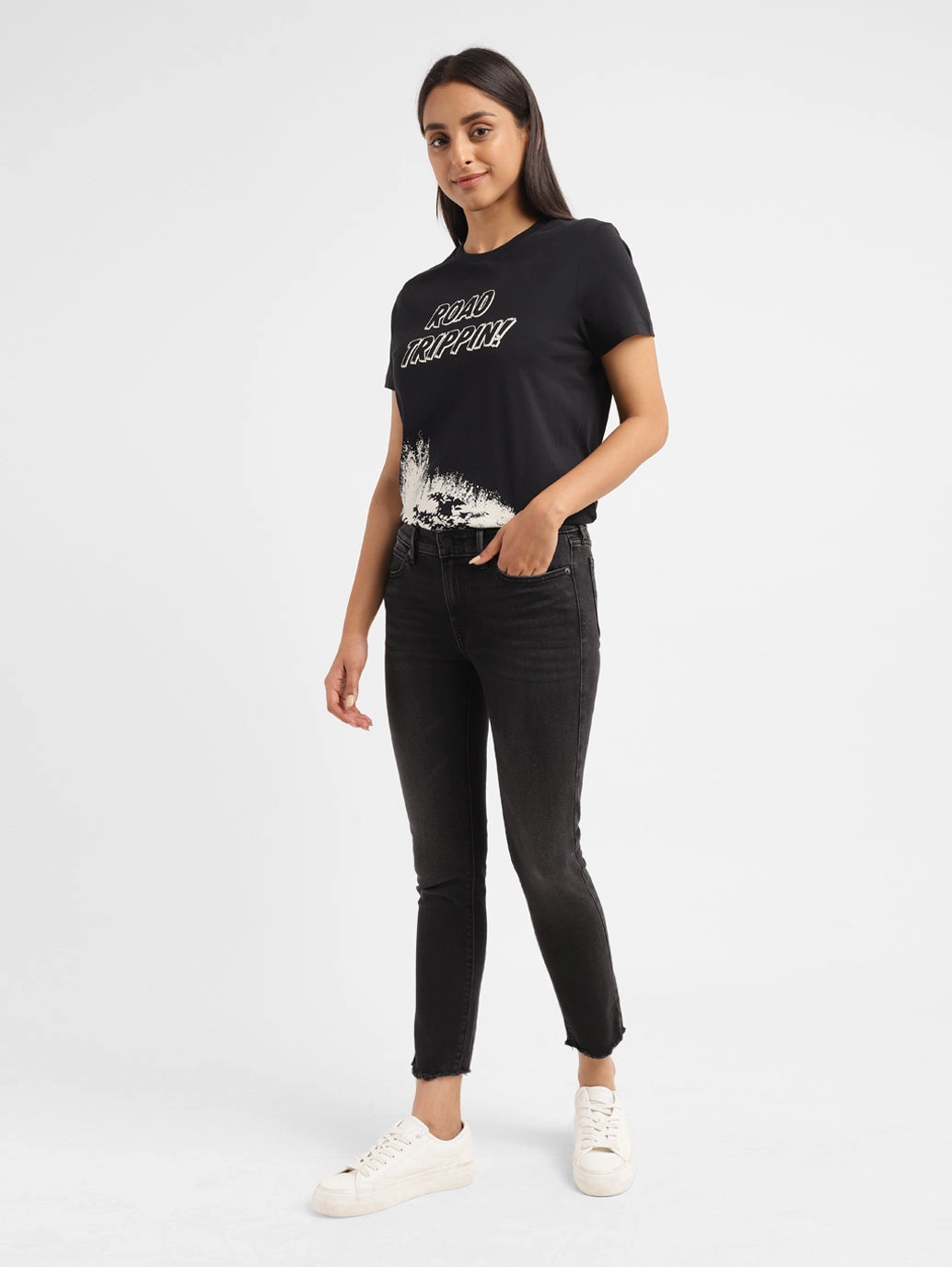 Women's 711 Black Skinny Fit Mid Rise Jeans Sustainable Trend Setter Versatile