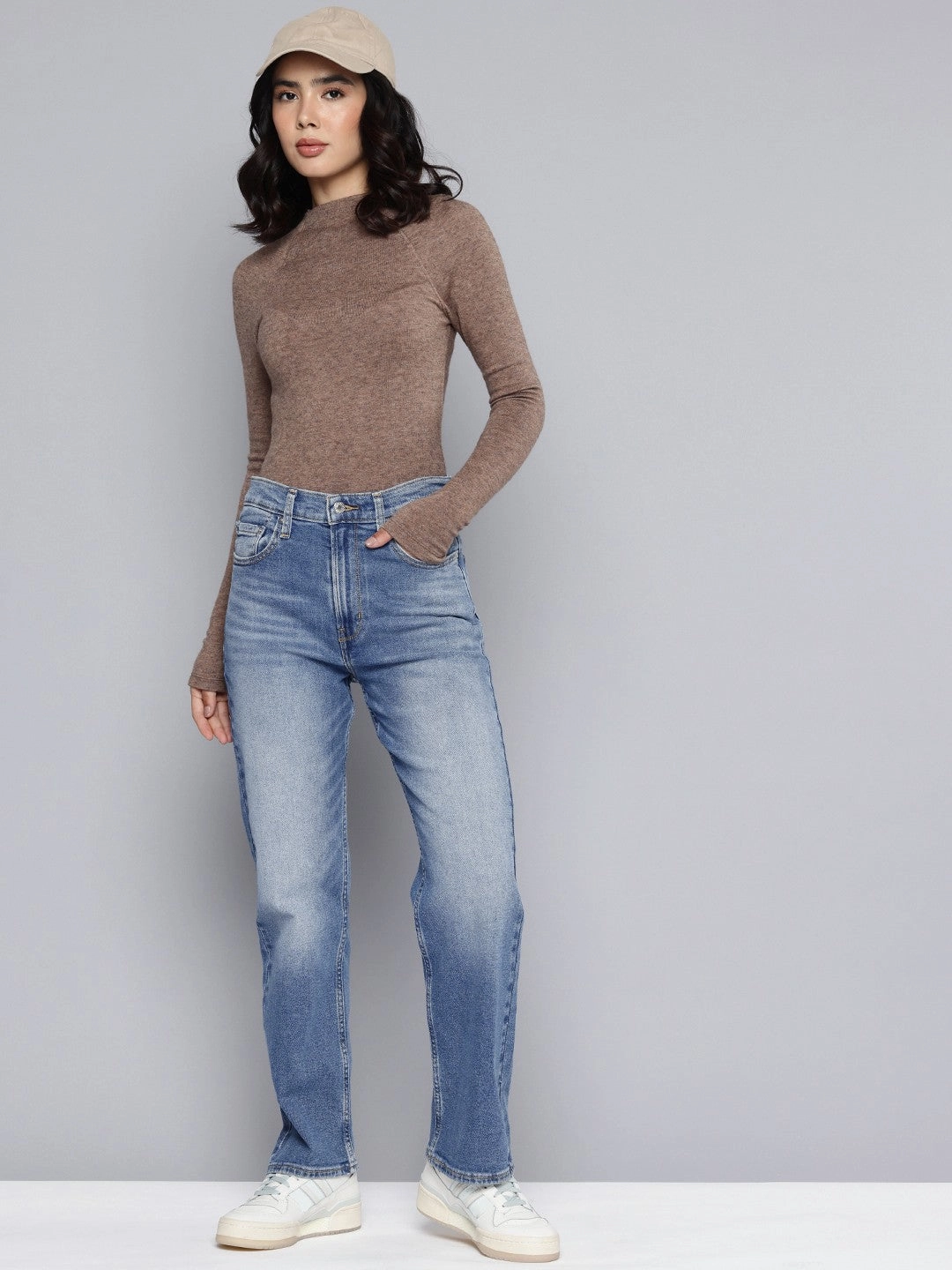 Active Lifestyle Outfit Ease Women's Blue Ribcage Straight Fit High Rise Jeans