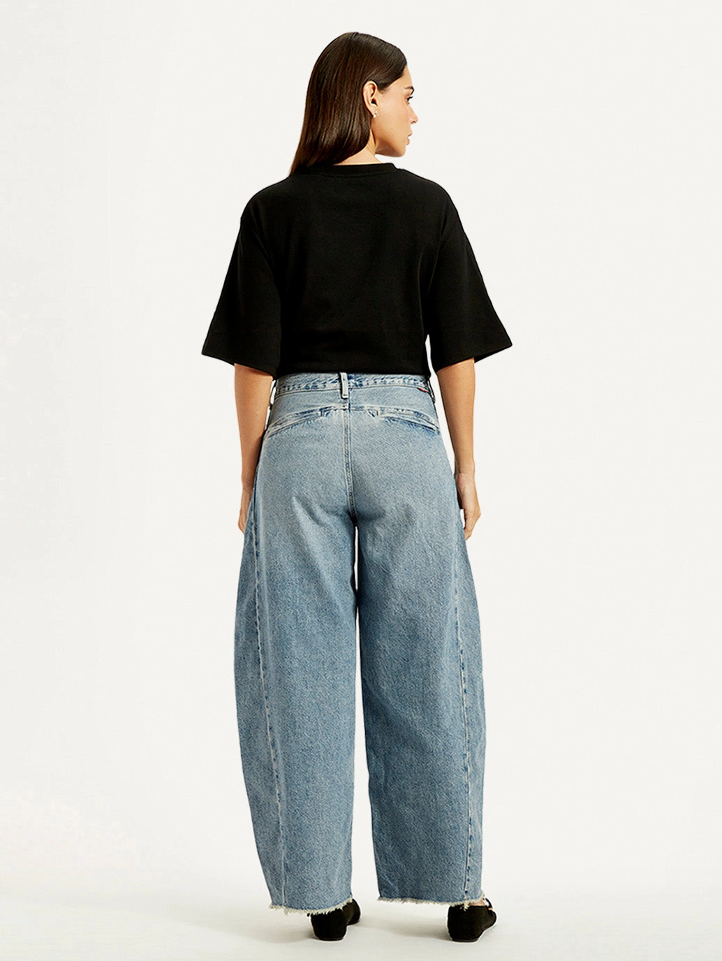 Traveler Gear Bold Look Travel Outfit Student Outfit Lightweight Women's Light Blue Baggy Dad Barrel Loose Fit Mid Rise Jeans