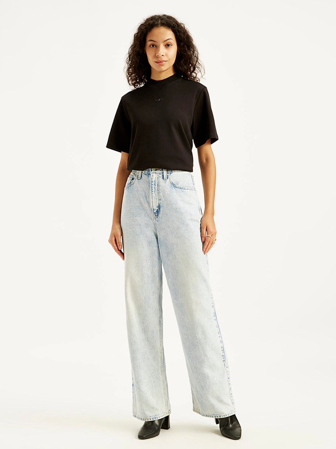 Everyday Vibrant Women's Light Blue Loose Fit High Rise Jeans