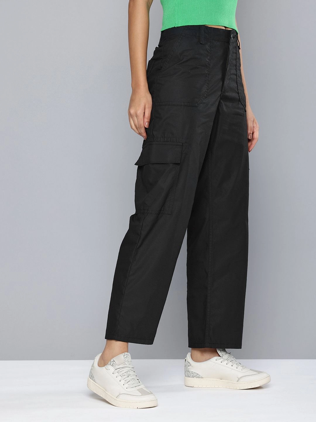 Flattering Design Women's Mid Rise Black Cargo Trousers