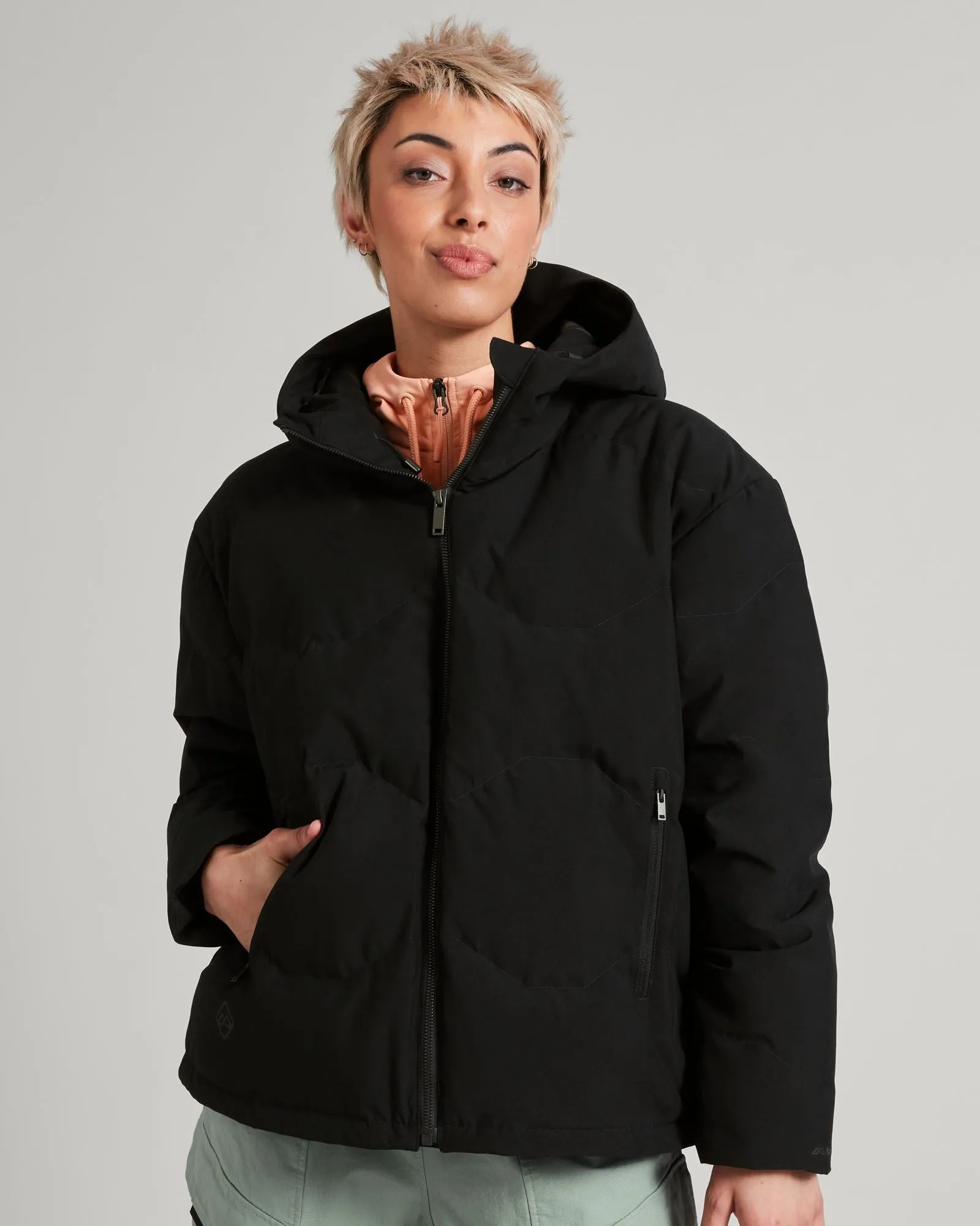 Adventure Day Look Expandable Side Gussets Women's Frisco X Hooded Down Jacket - Black