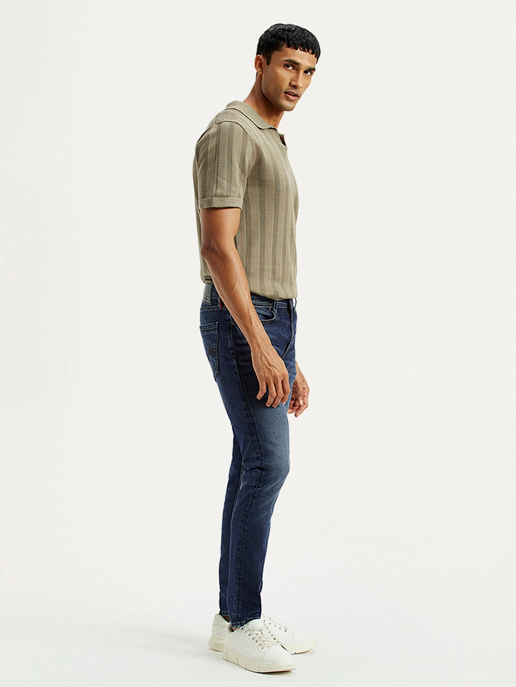 Daily Go-To Men's Redloop 512 Dark Indigo Slim Tapered Fit Mid Rise Jeans